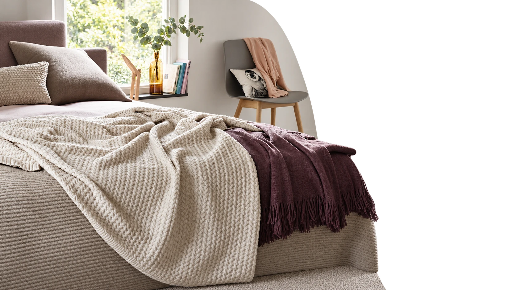 Warm interieur met een meubel dat buiten de fotorand doorloopt